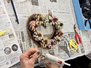 製作中のハートの壁掛けの画像